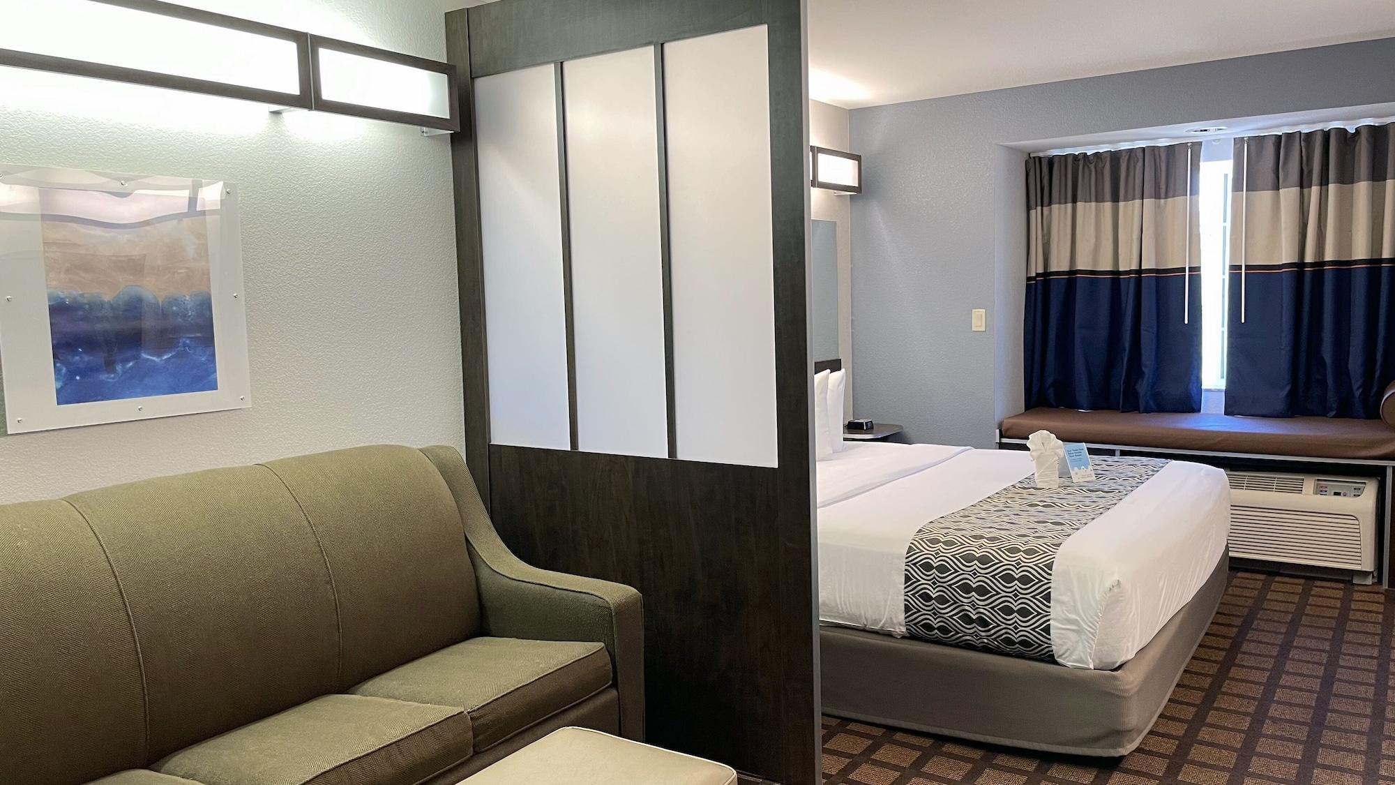 Microtel Inn & Suites By Wyndham Мичиган Сити Екстериор снимка