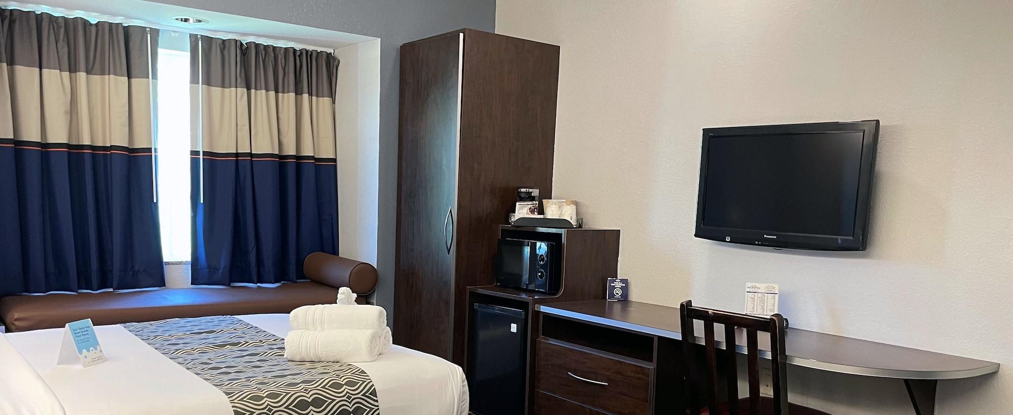 Microtel Inn & Suites By Wyndham Мичиган Сити Екстериор снимка