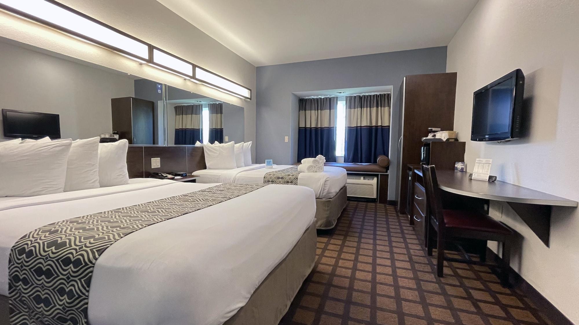 Microtel Inn & Suites By Wyndham Мичиган Сити Екстериор снимка