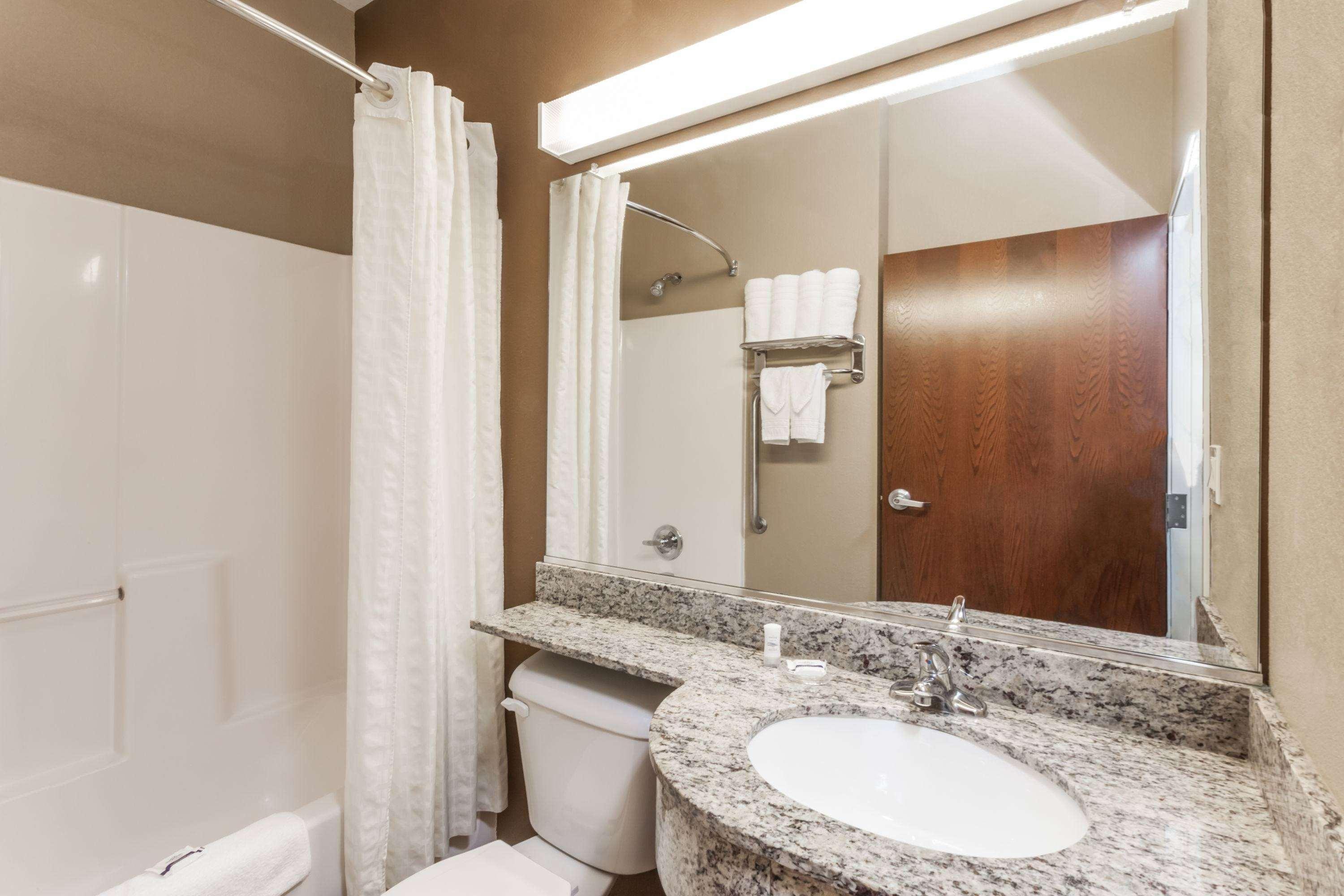 Microtel Inn & Suites By Wyndham Мичиган Сити Екстериор снимка